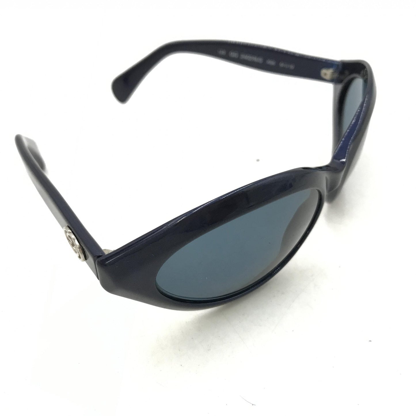 Gucci Dark Tint Cat-Eye Vintage Women's Sunglasses (Pre-Owned)