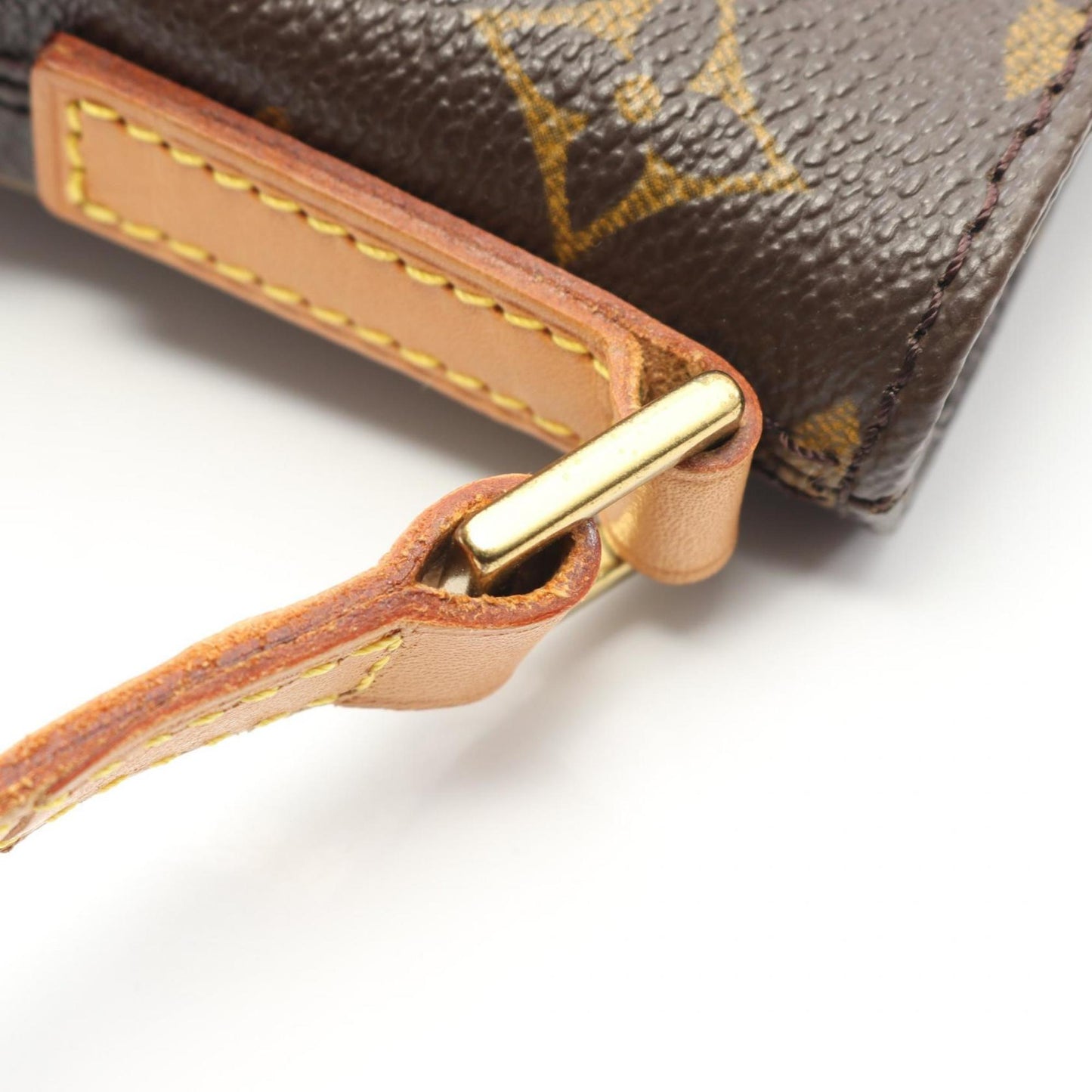 Louis Vuitton Brown Monogram Monogram Shoulder Bag (Pre-Owned)