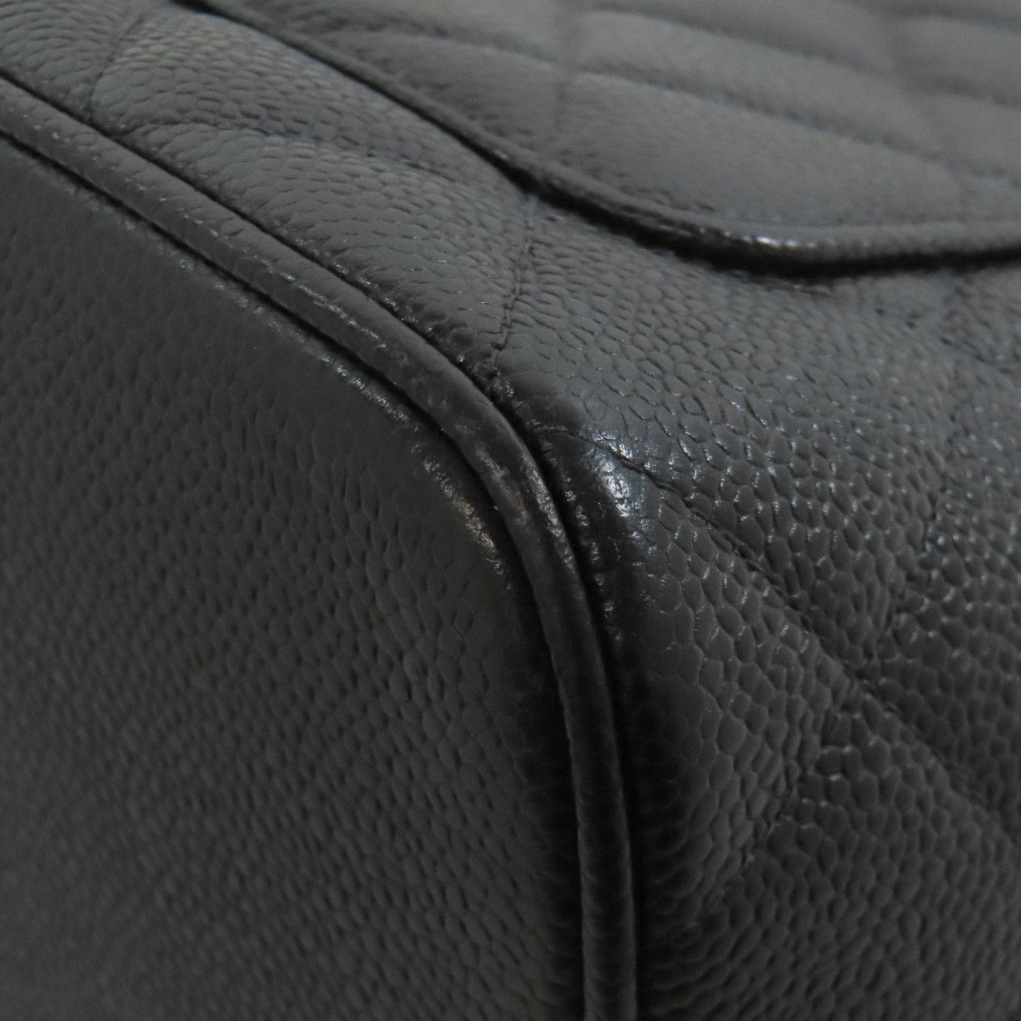 Chanel Black Leather Tote Bag (Pre-Owned)