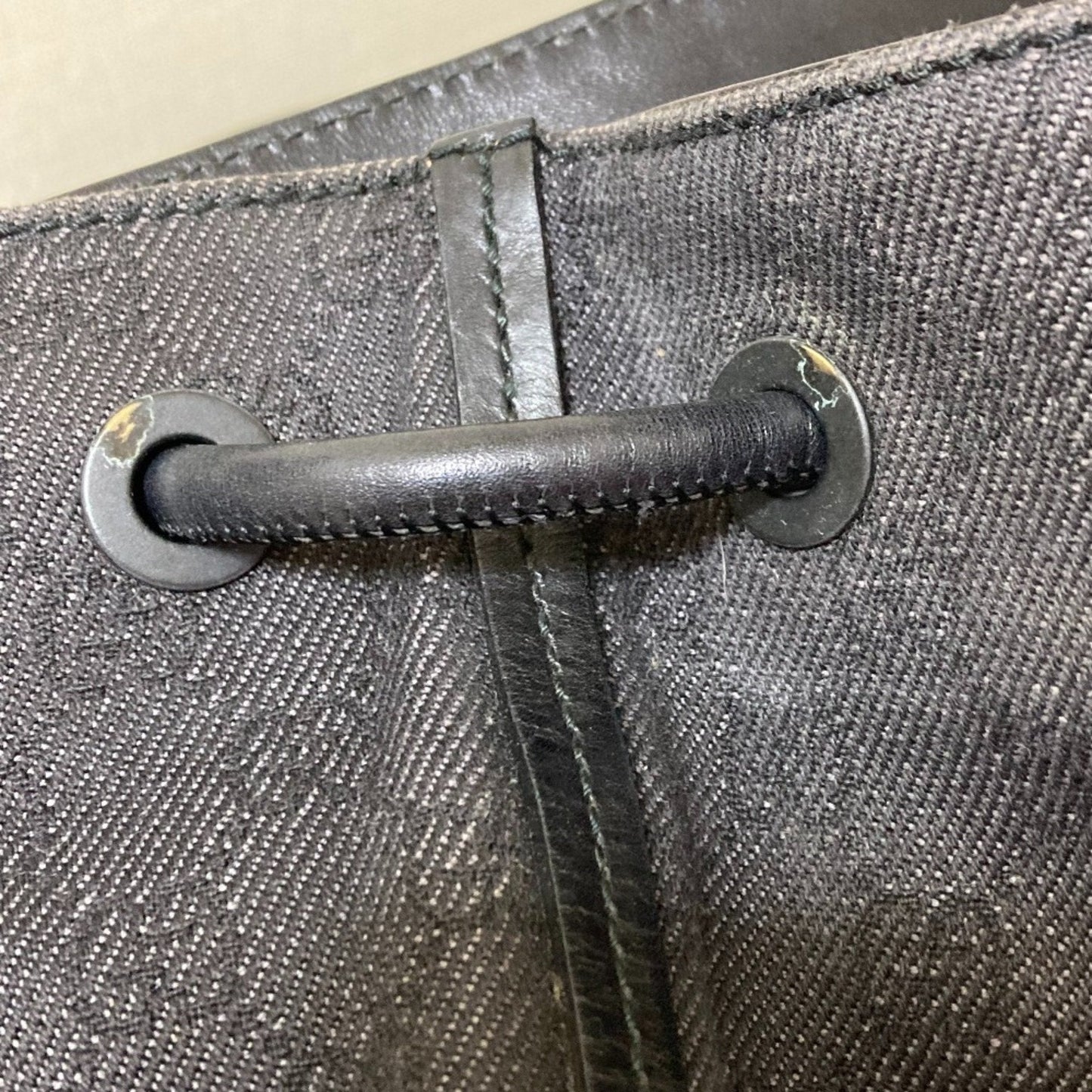 Gucci Dark Gray Gray Tote Bag (Pre-Owned)