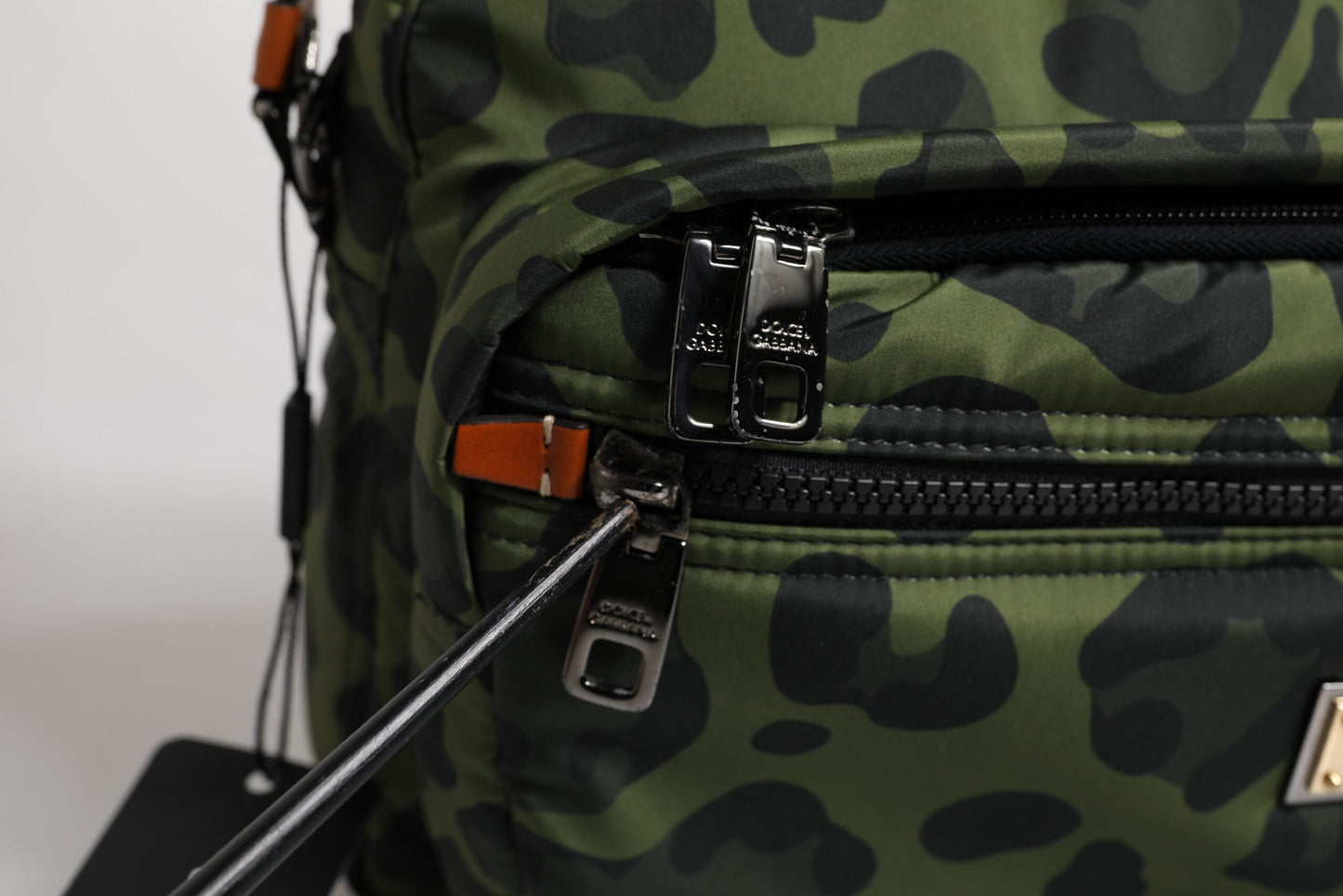 Dolce & Gabbana Green Polyester Leopard Print Shell Messenger Men's Bag (Pre-Owned)