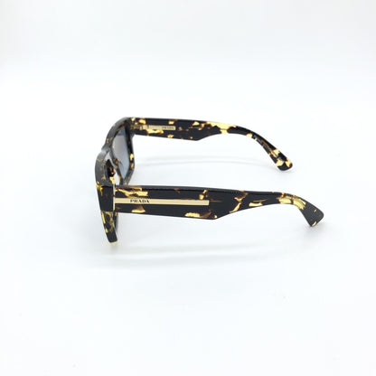 Prada Tortoise Square Sunglasses With Women's Case (Pre-Owned)