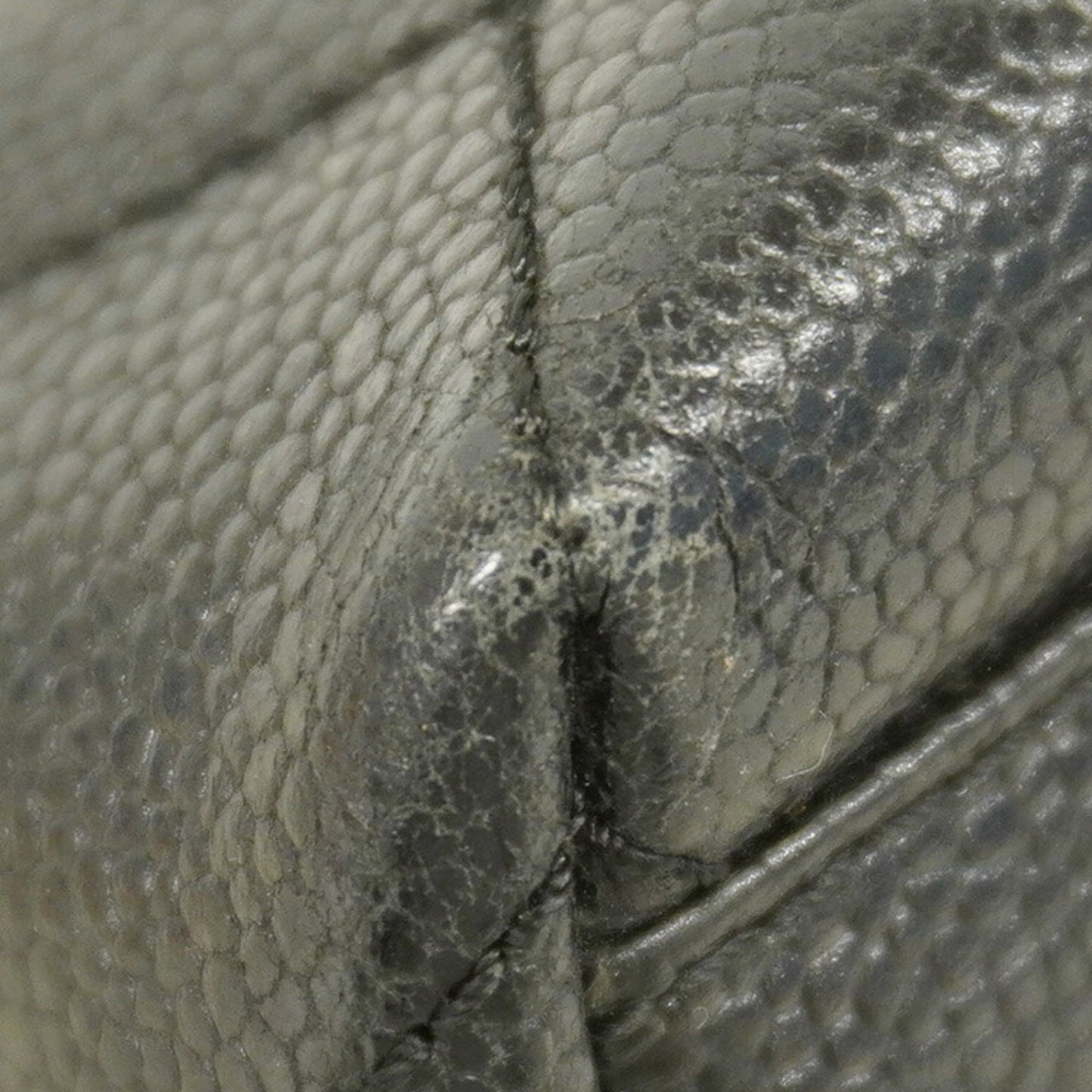 Chanel Black Grained Calfskin Handbag (Pre-Owned)