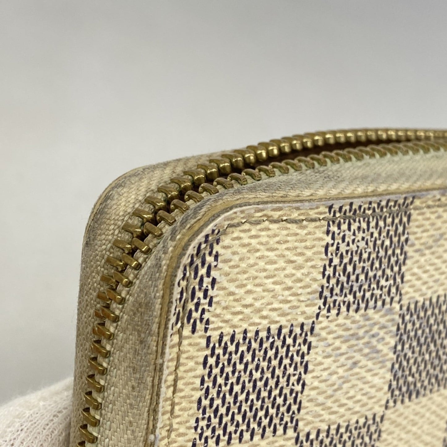 Louis Vuitton Rose Ballerine Long Wallet (Bi-Fold) (Pre-Owned)