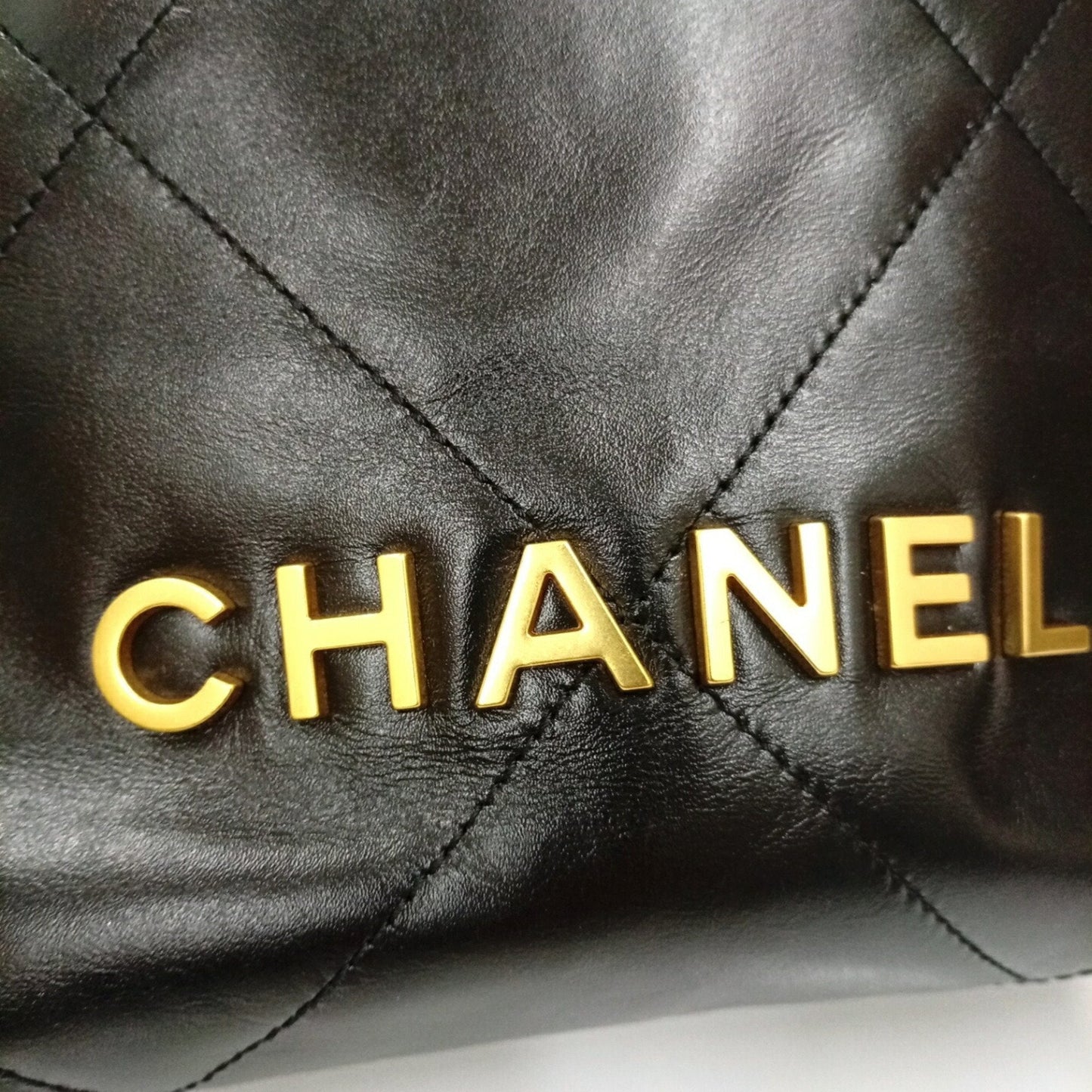 Chanel Black Leather Handbag Shoulder Bag (Pre-Owned)