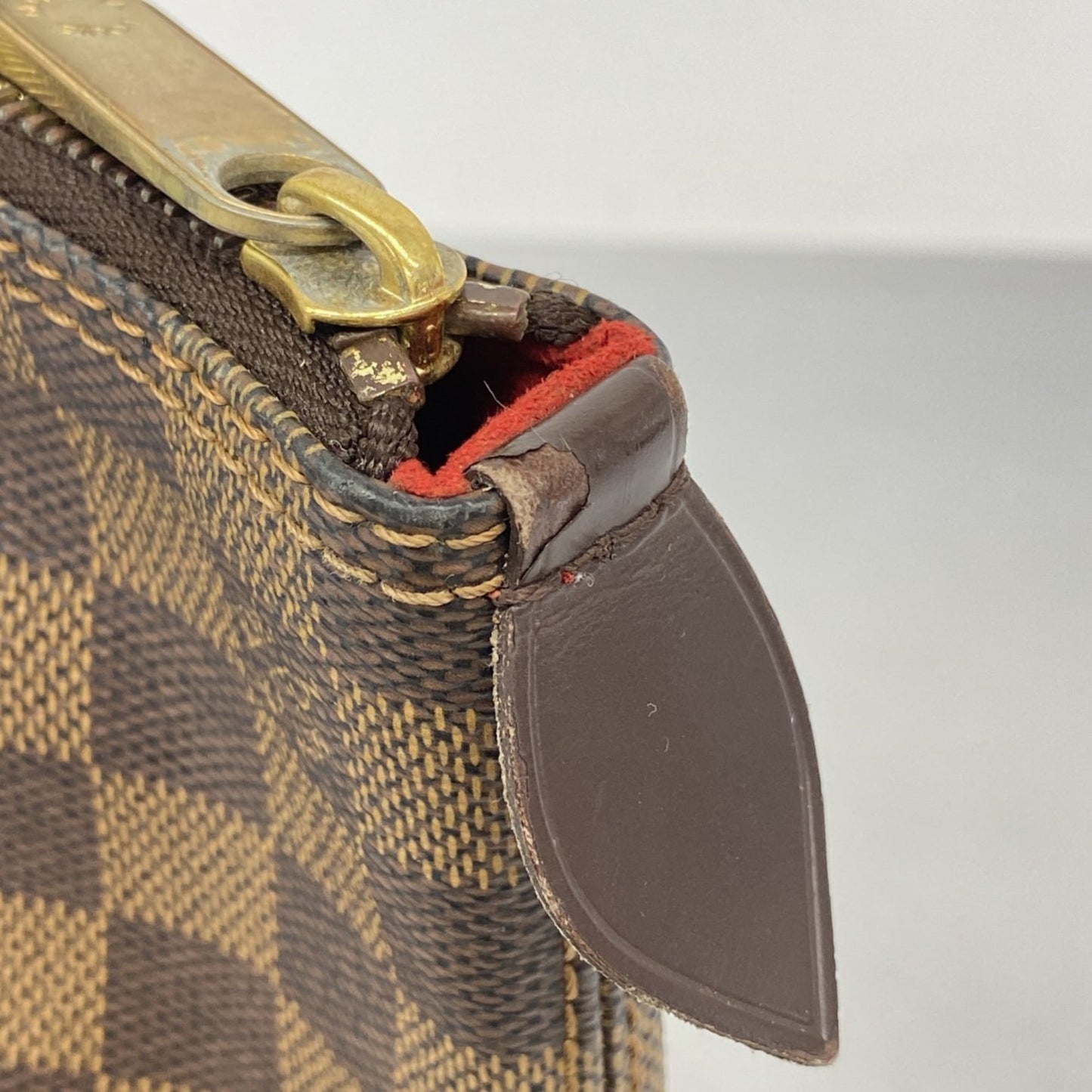 Louis Vuitton Ebene Handbag (Pre-Owned)