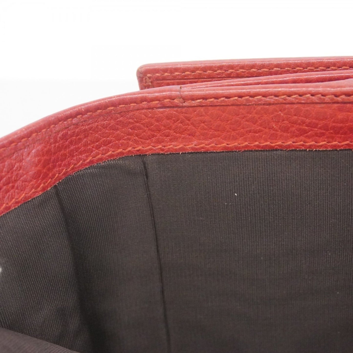 Gucci Red Color Leather Wallet (Tri-Fold) (Pre-Owned)