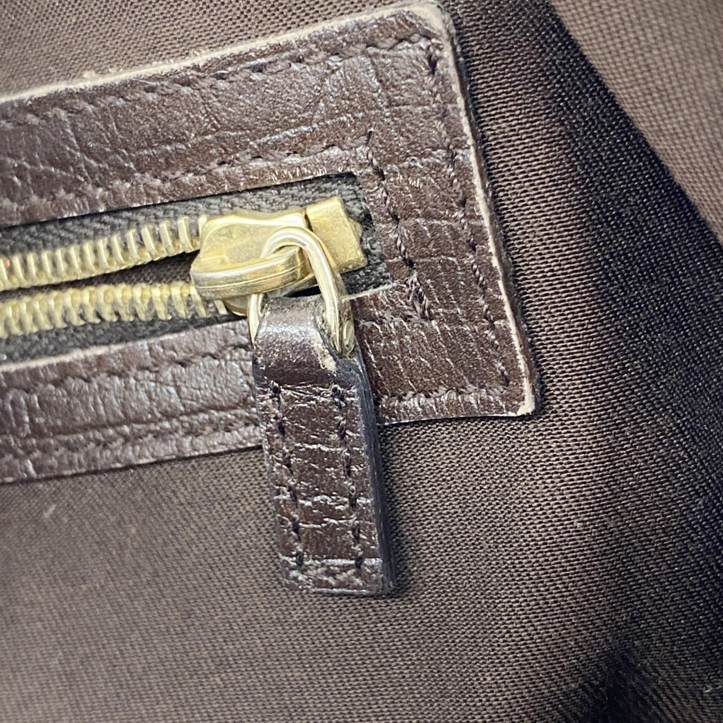 Gucci Brown Canvas Handbag (Pre-Owned)