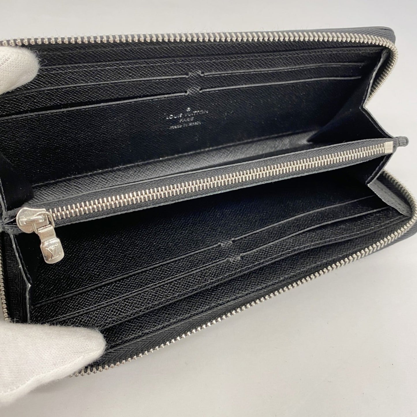 Louis Vuitton Noir Long Wallet (Bi-Fold) (Pre-Owned)