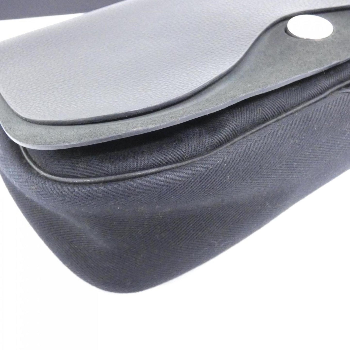 Hermes Silver Toile Chevron Shoulder Bag (Pre-Owned)