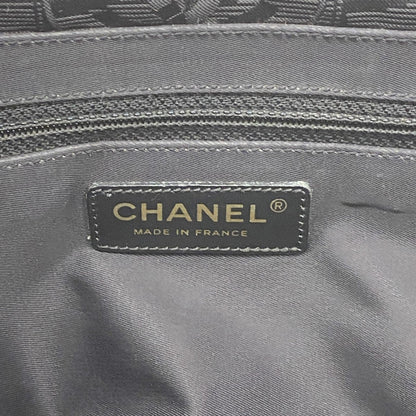 Chanel Black Nylon Tote Bag (Pre-Owned)