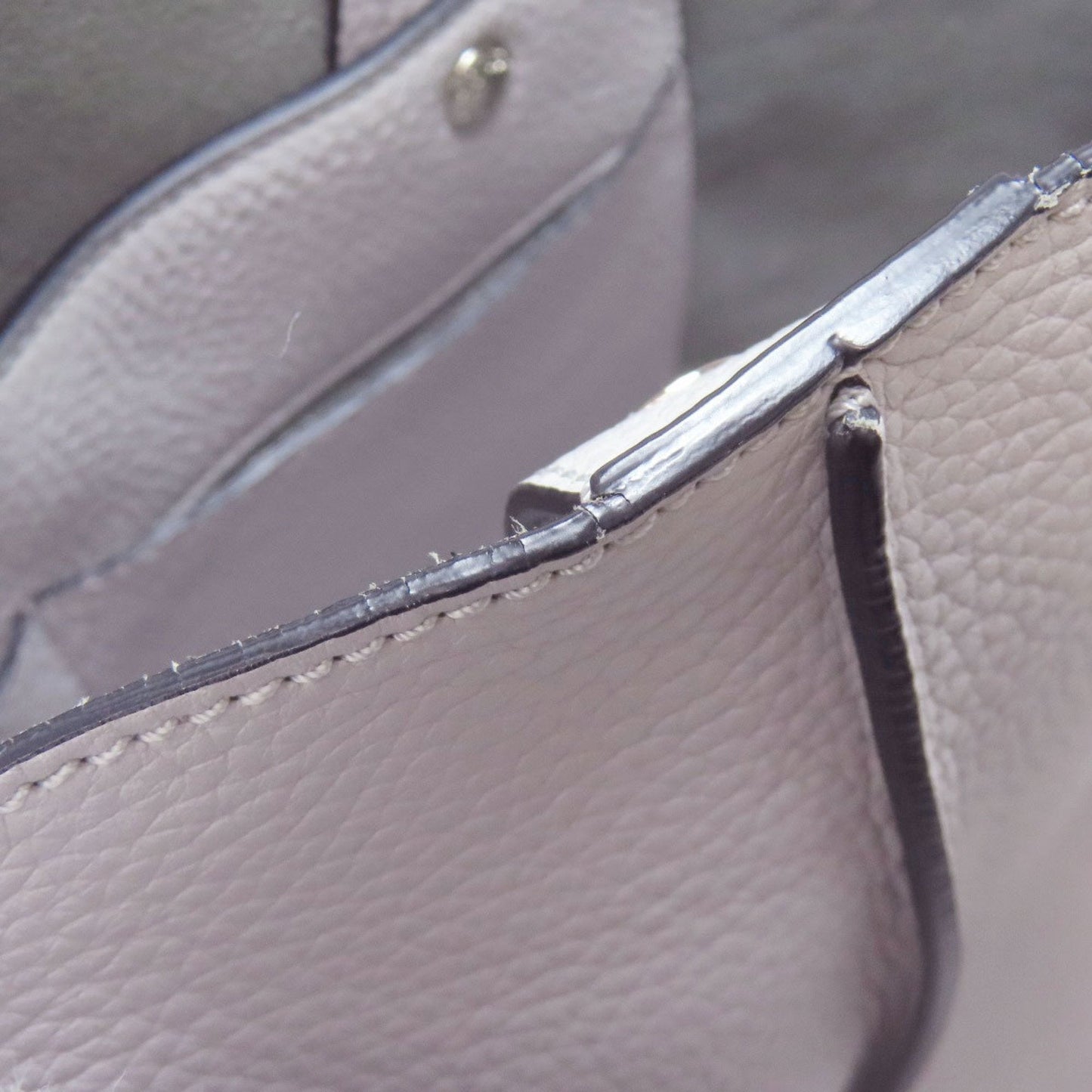 Tod's Gray Leather Tote Bag (Pre-Owned)