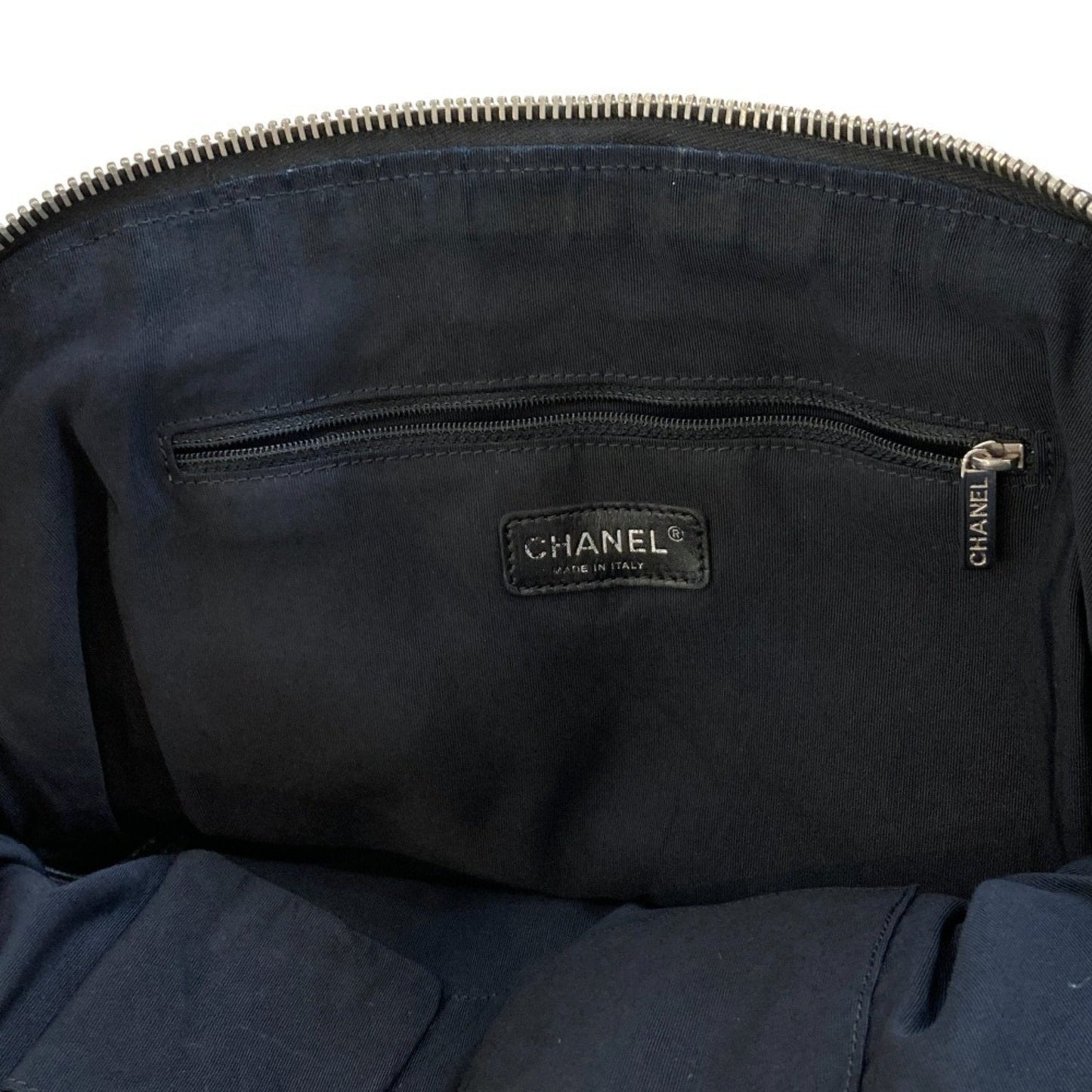 Chanel Black Tote Bag (Pre-Owned)