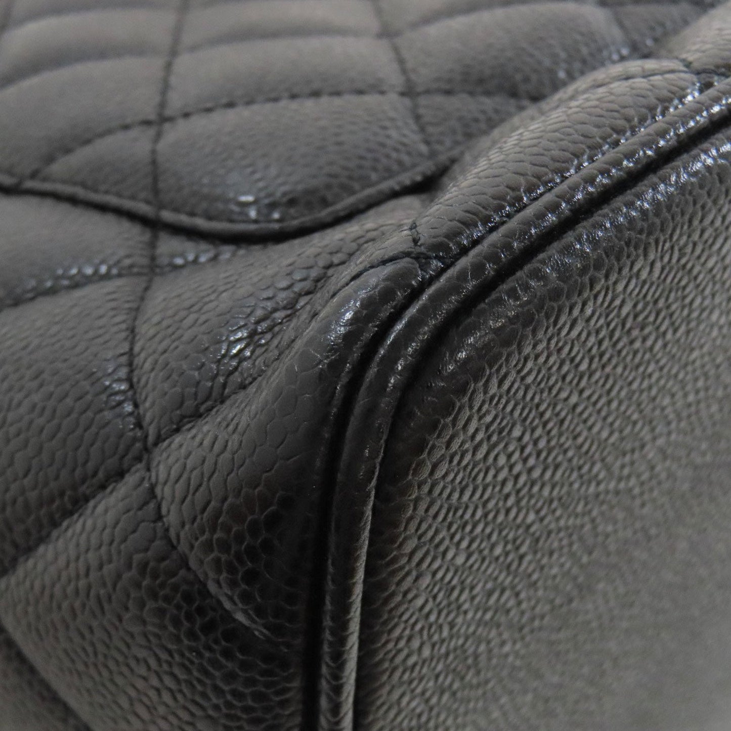 Chanel Black Leather Tote Bag (Pre-Owned)