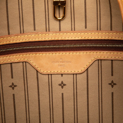 Louis Vuitton Brown Monogram Monogram Shoulder Bag (Pre-Owned)