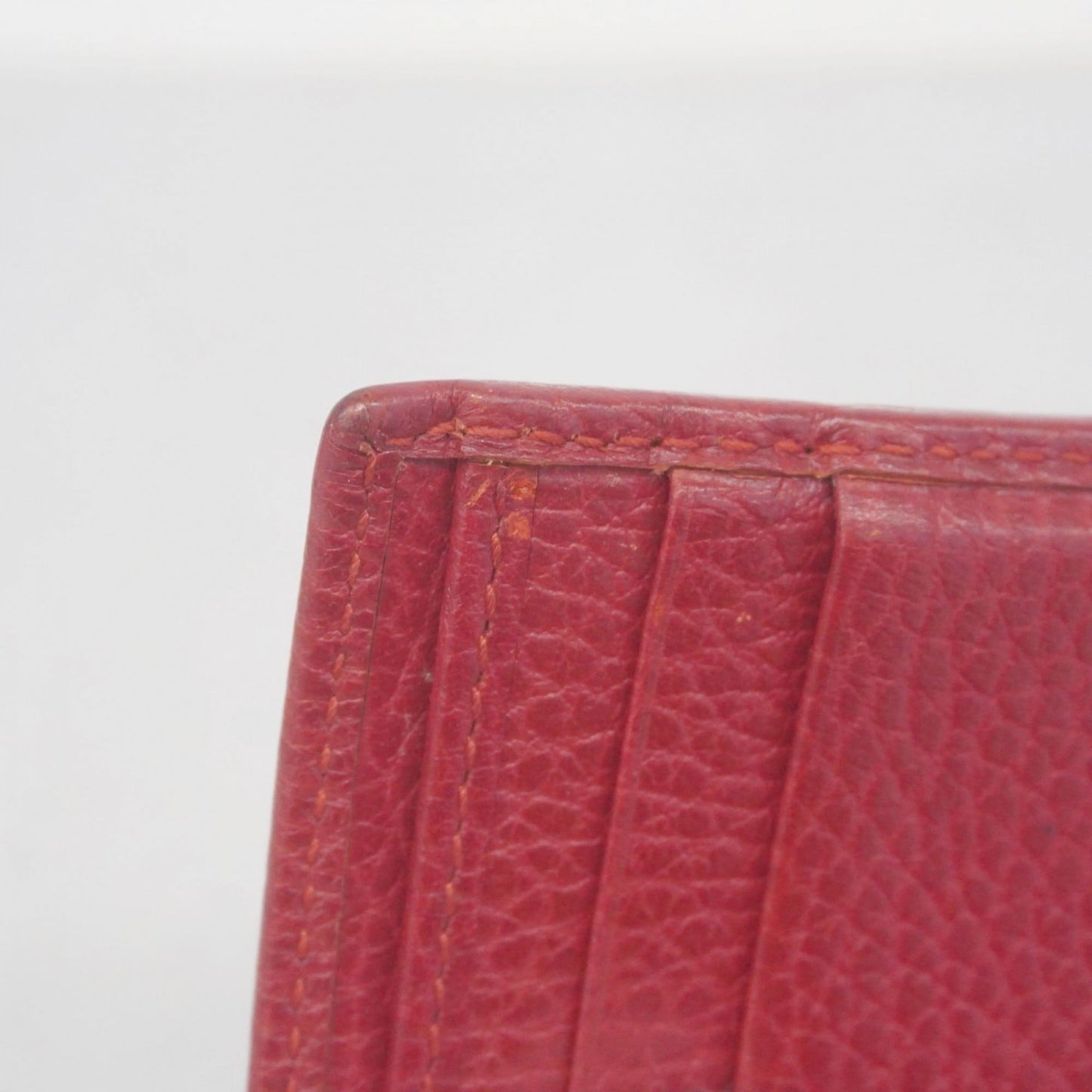 Gucci Red Color Leather Wallet (Tri-Fold) (Pre-Owned)