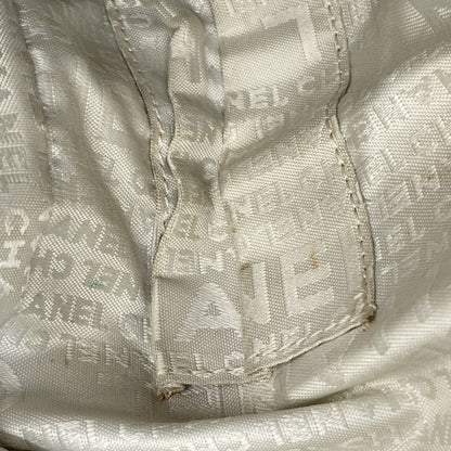 Chanel Beige Grained Calfskin Shoulder Bag (Pre-Owned)