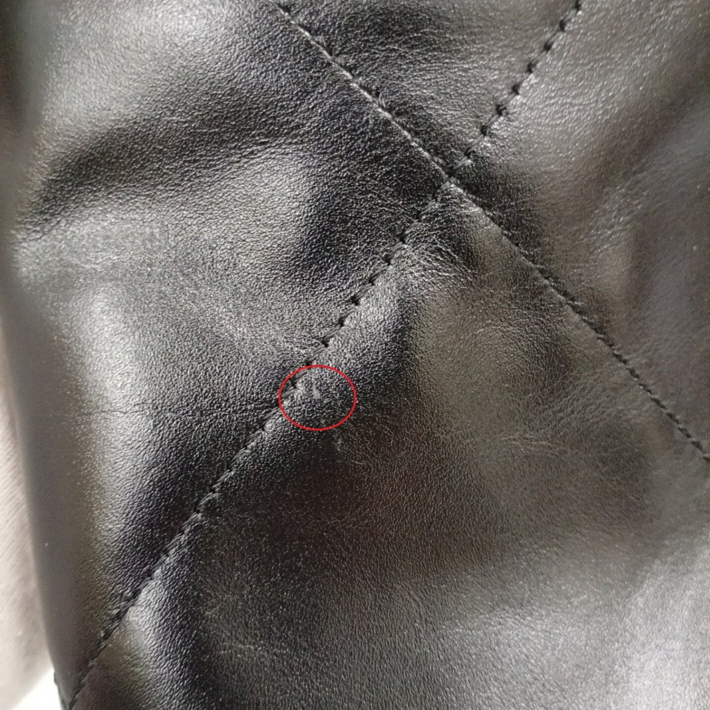 Chanel Black Leather Handbag Shoulder Bag (Pre-Owned)