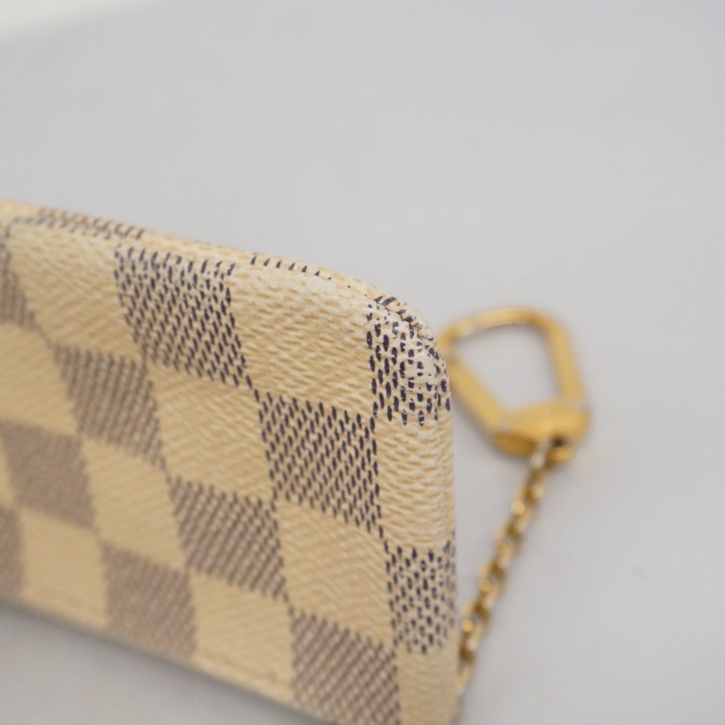 Louis Vuitton White Coin Purse/Coin Case (Pre-Owned)