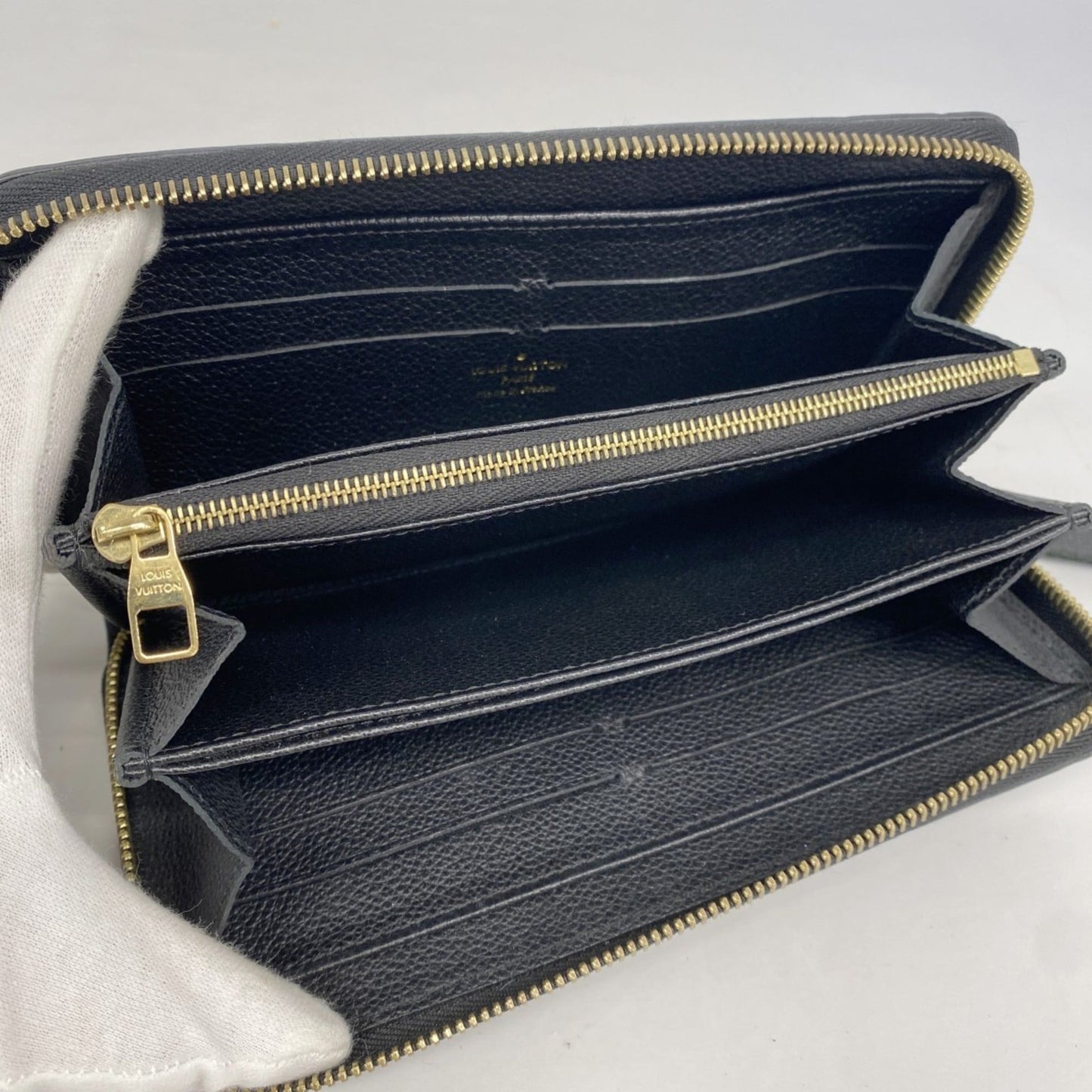 Louis Vuitton Noir Long Wallet (Bi-Fold) (Pre-Owned)