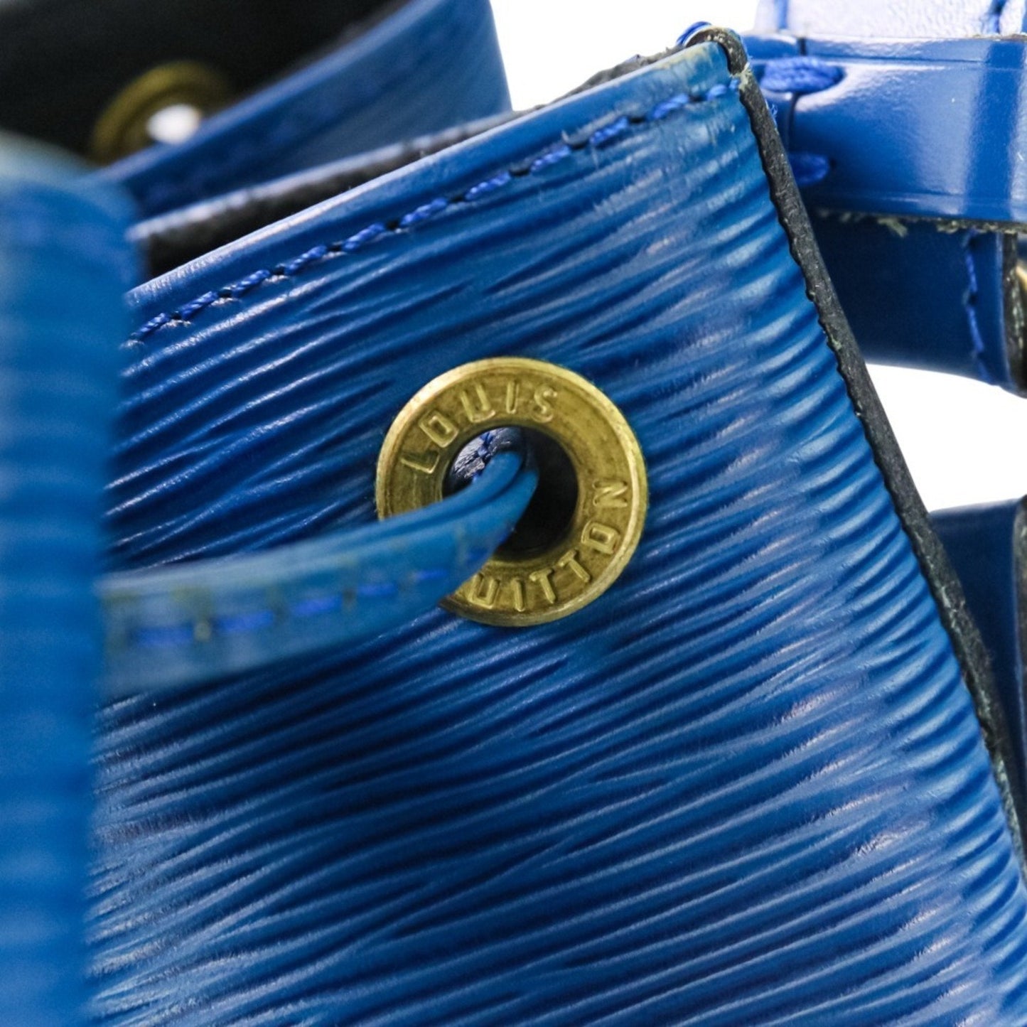 Louis Vuitton Blue Shoulder Bag (Pre-Owned)