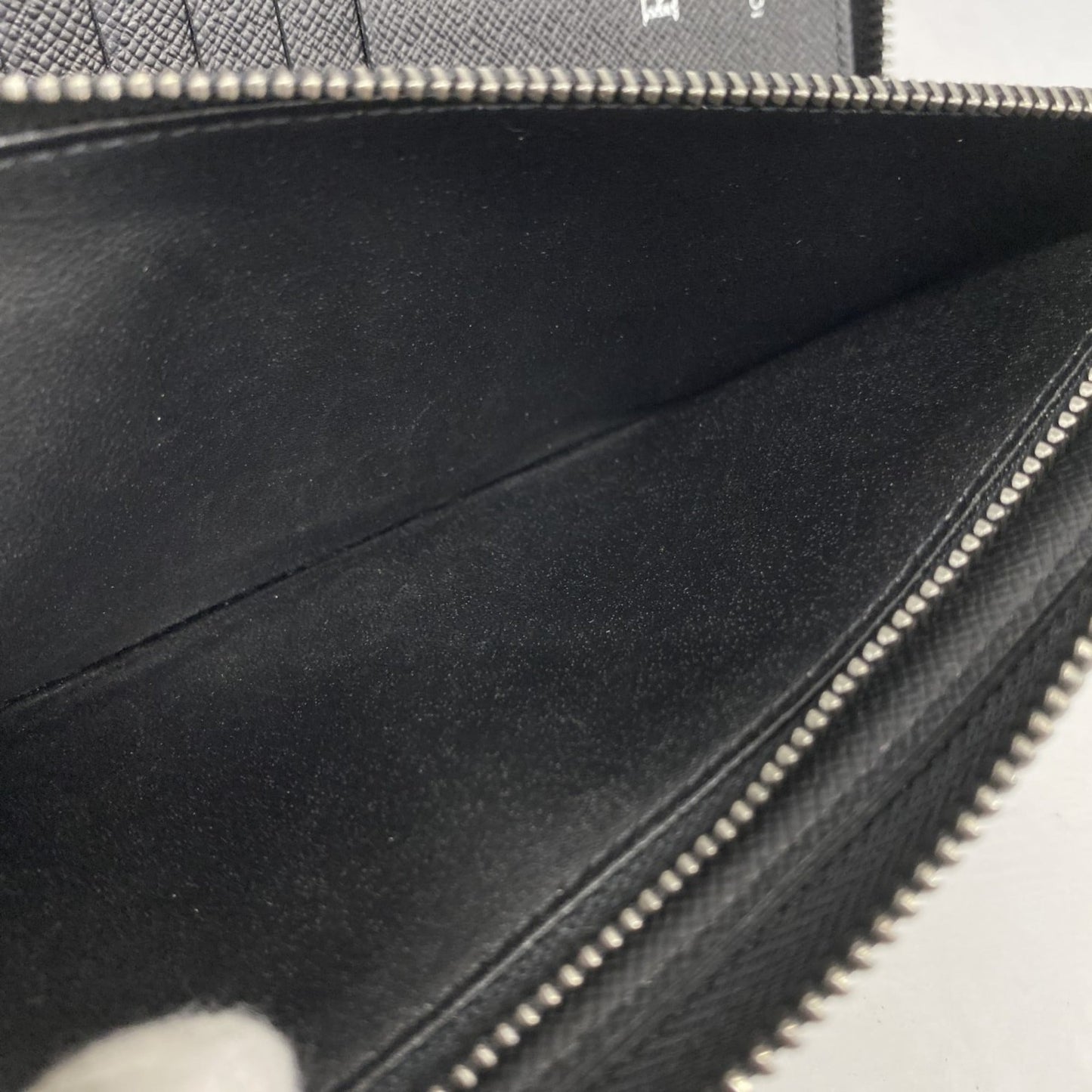 Louis Vuitton Black Long Wallet (Bi-Fold) (Pre-Owned)