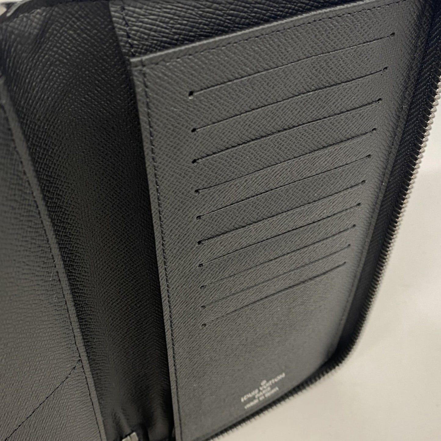 Louis Vuitton Black Long Wallet (Bi-Fold) (Pre-Owned)