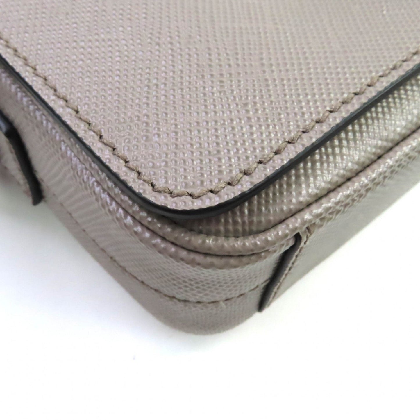 Prada Beige Leather Shoulder Bag (Pre-Owned)