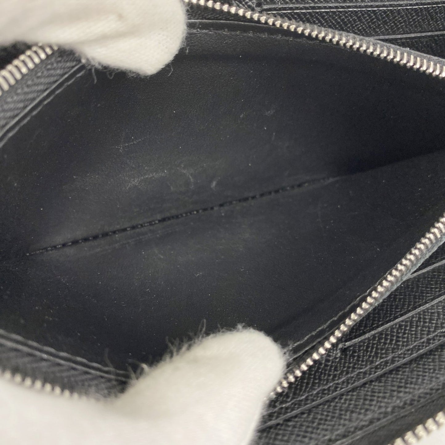 Louis Vuitton Noir Long Wallet (Bi-Fold) (Pre-Owned)