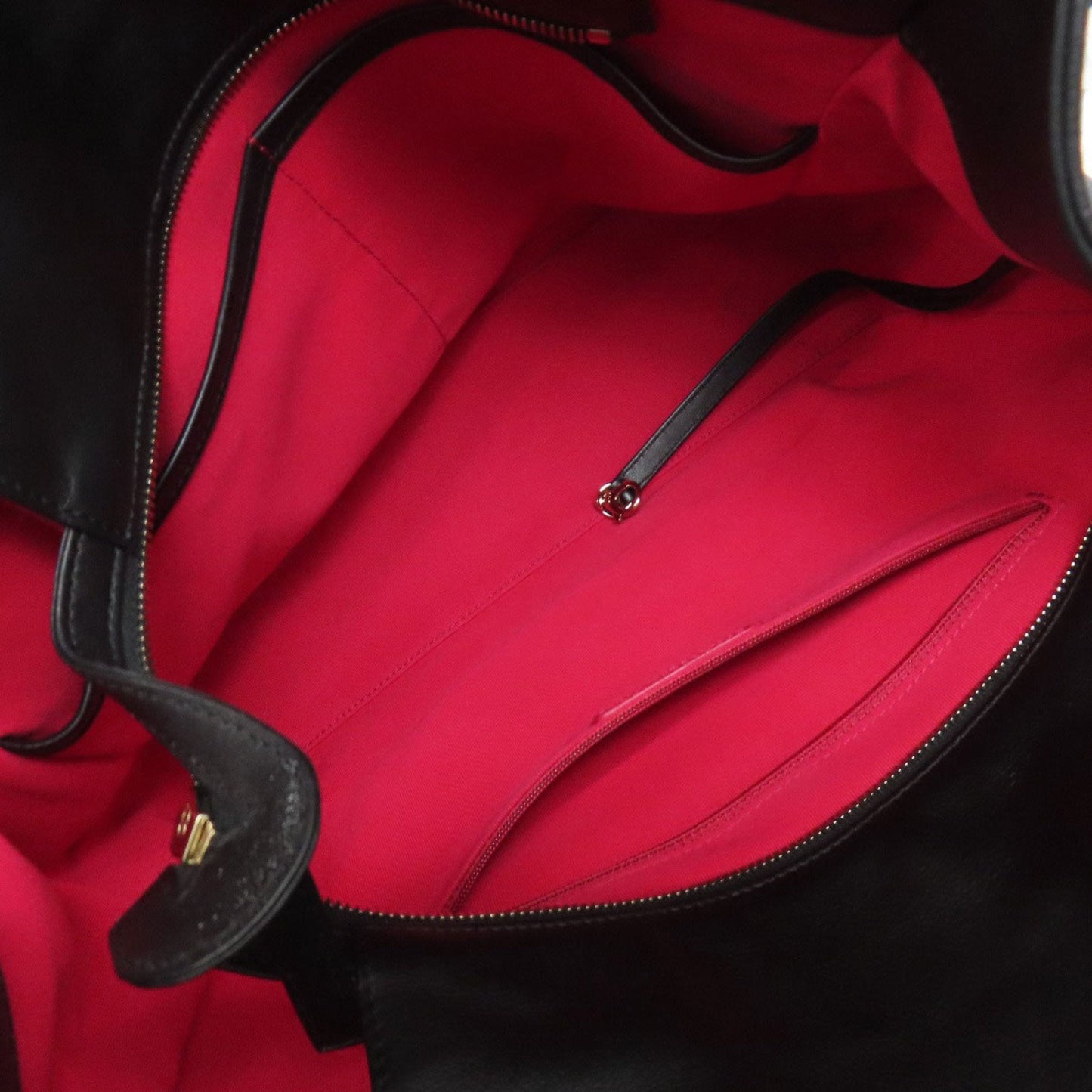 Chanel Black Leather Tote Bag (Pre-Owned)