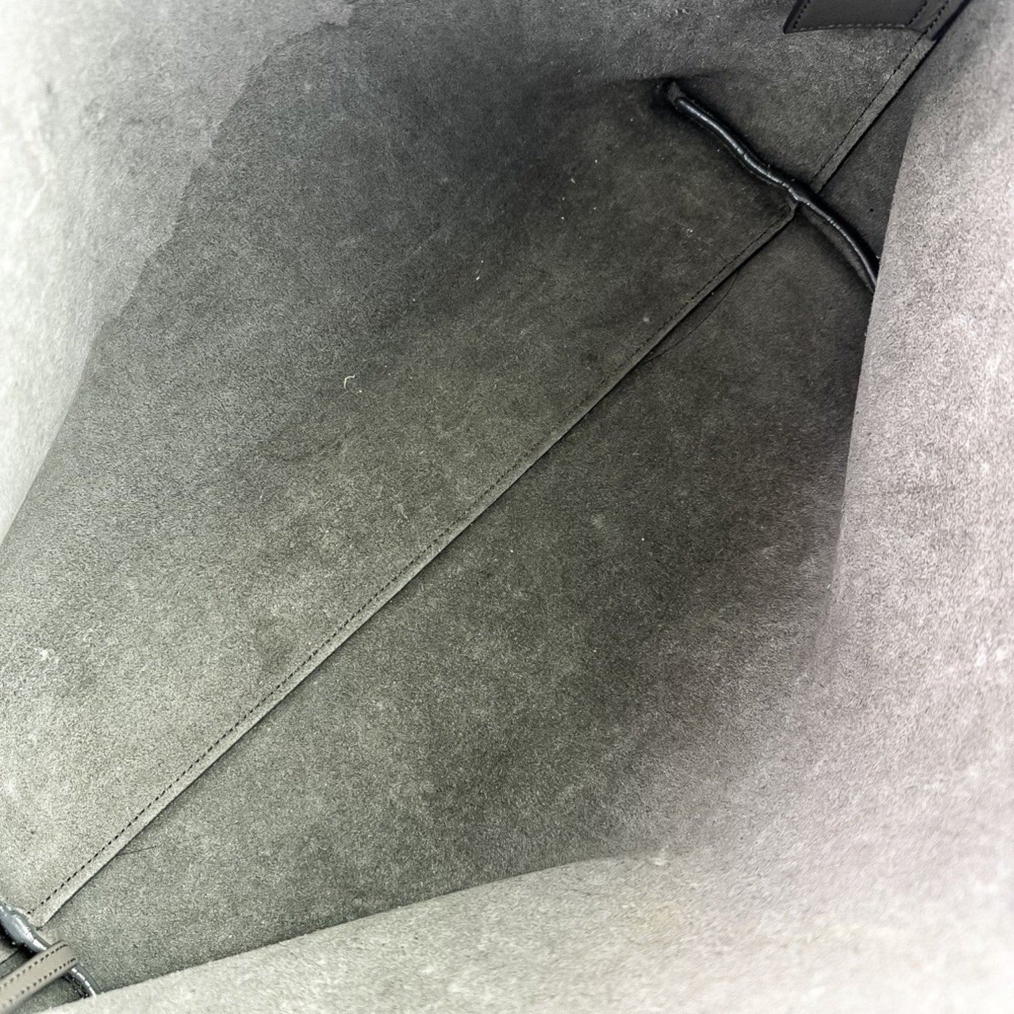 Yves Saint Laurent Gray Leather Pouch Tote Bag (Pre-Owned)