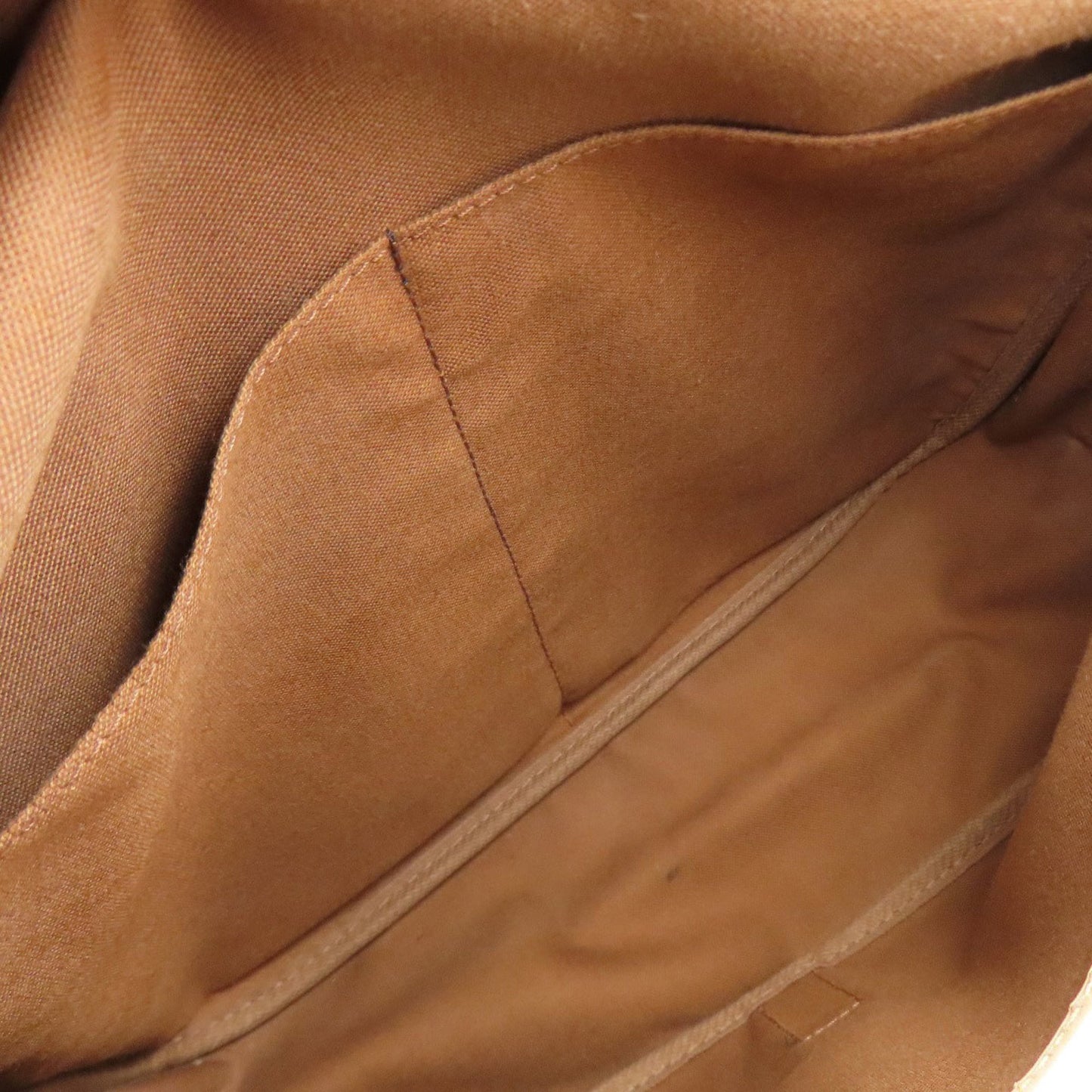 Louis Vuitton Brown Monogram Monogram Shoulder Bag (Pre-Owned)