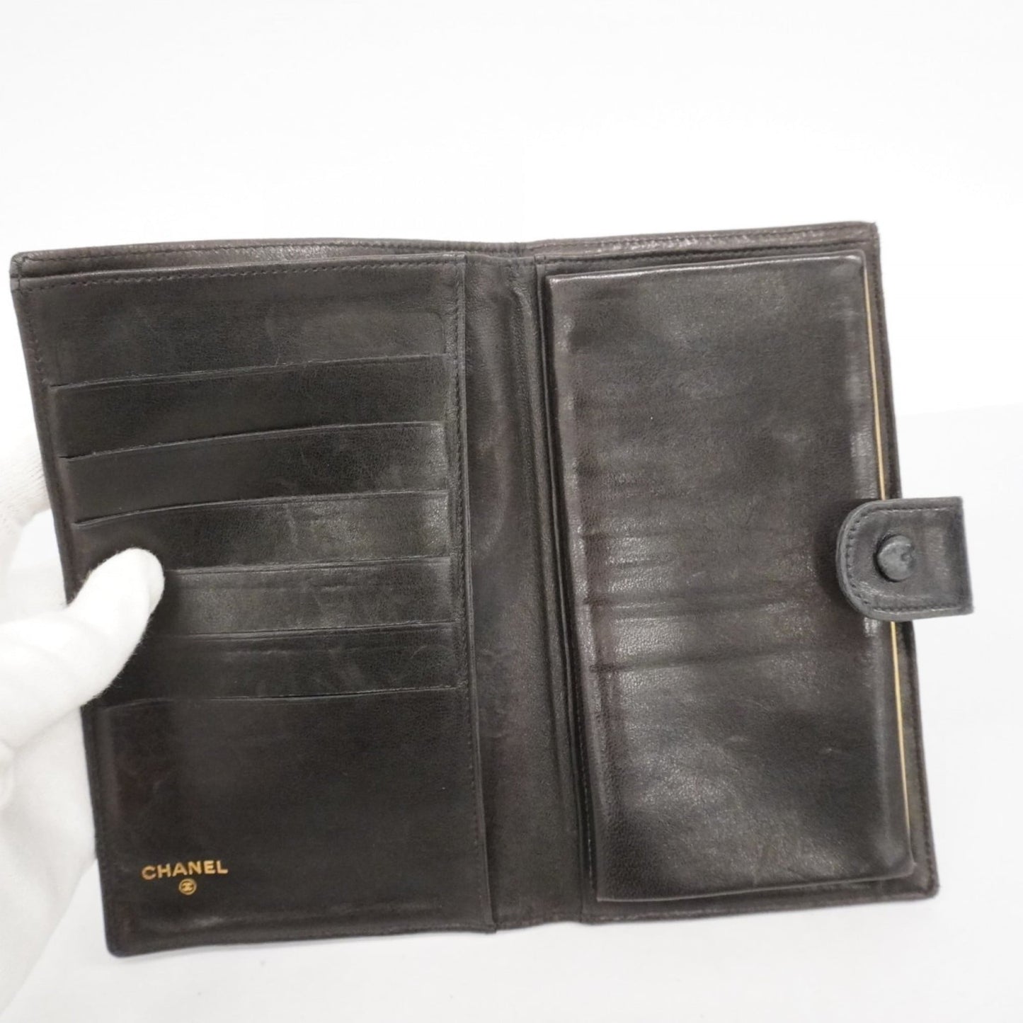 Chanel Black Leather Long Wallet (Bi-Fold) (Pre-Owned)