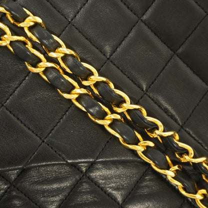 Chanel Black Leather Shoulder Bag (Pre-Owned)