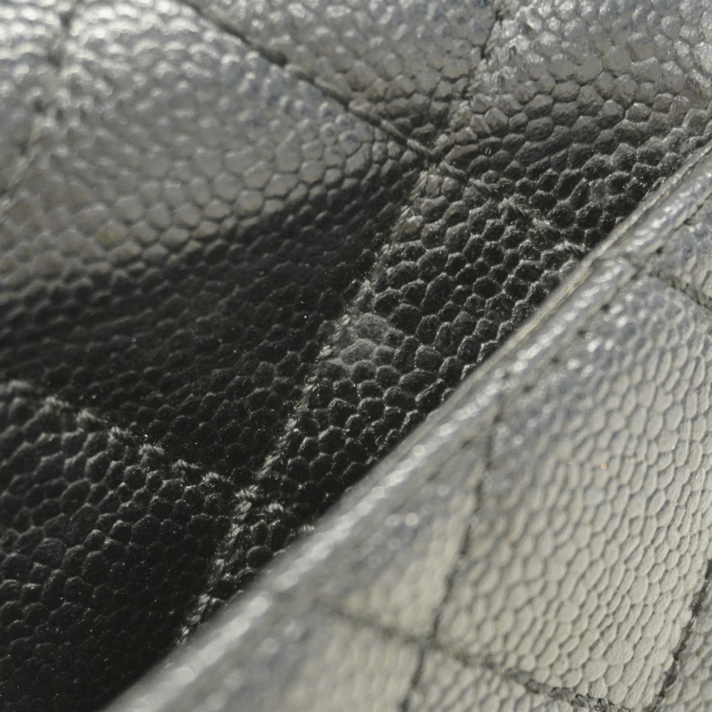 Chanel Black Grained Calfskin Handbag (Pre-Owned)