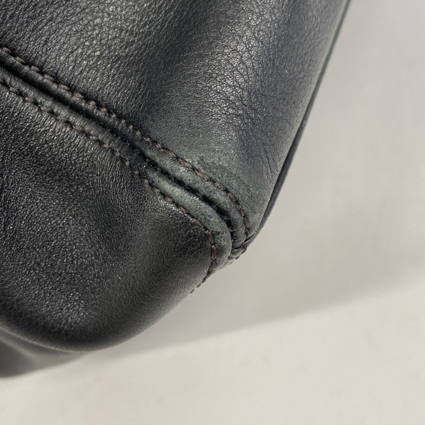 Chanel Black Leather Tote Bag (Pre-Owned)