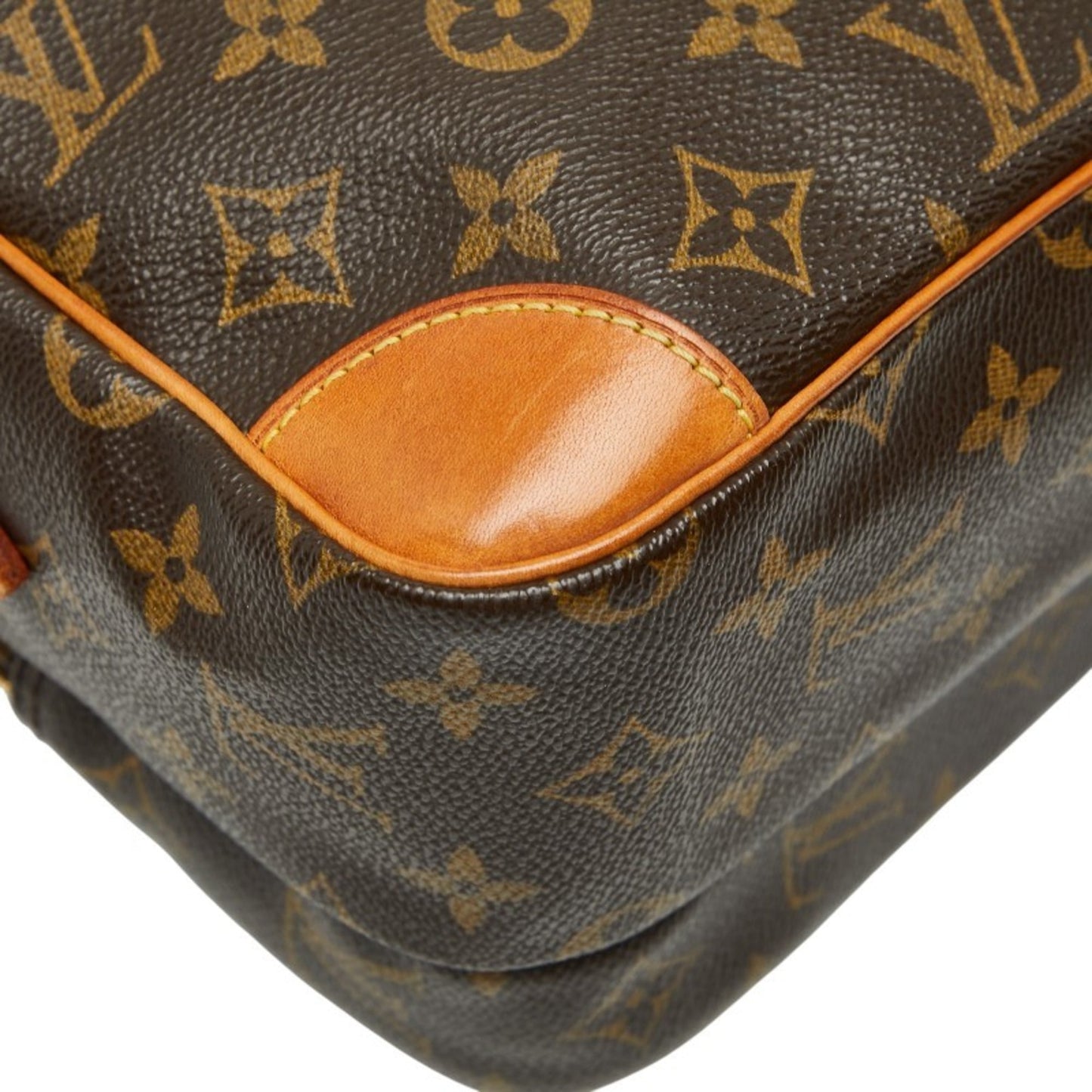 Louis Vuitton Brown Monogram Monogram Shoulder Bag (Pre-Owned)