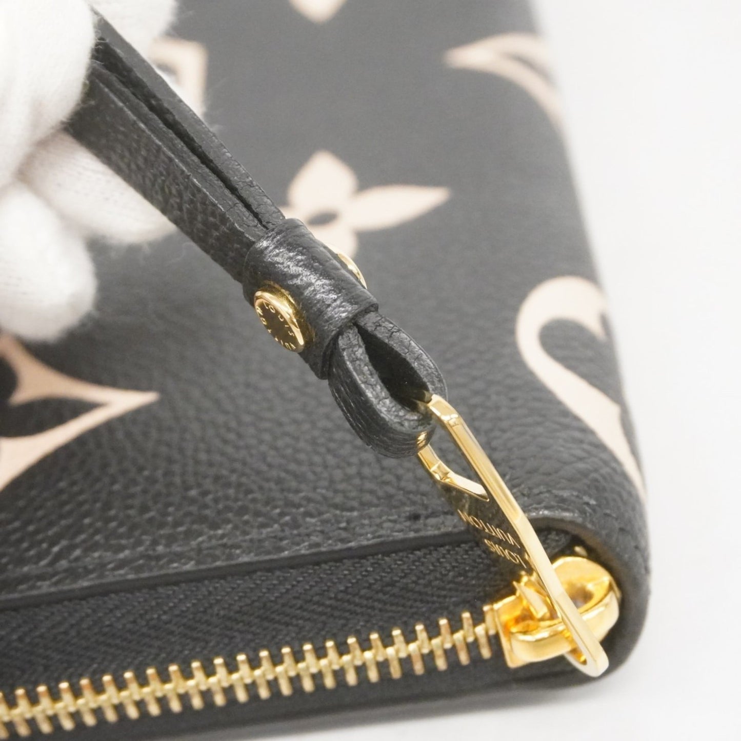 Louis Vuitton Beige Black Long Wallet (Bi-Fold) (Pre-Owned)