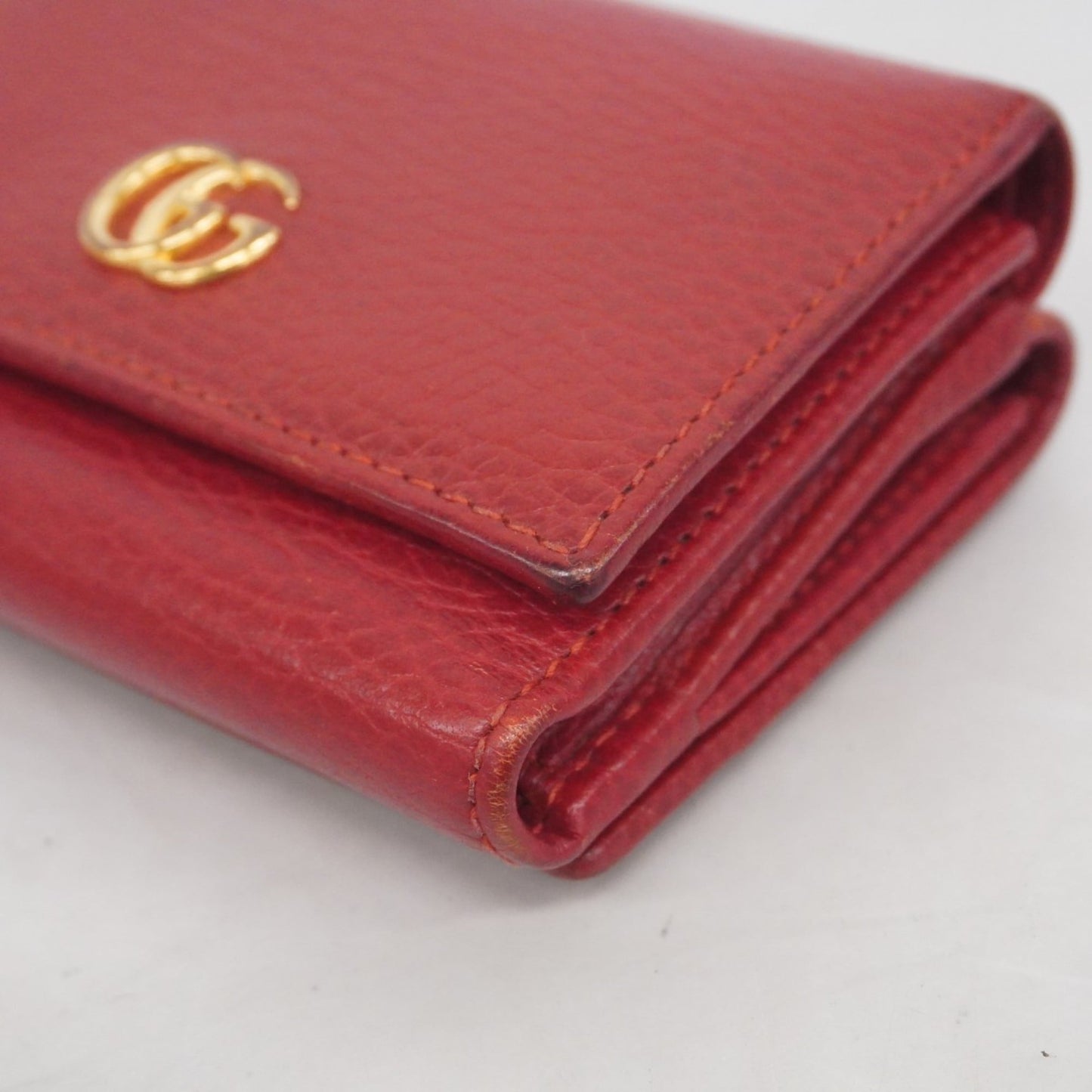 Gucci Red Color Leather Wallet (Tri-Fold) (Pre-Owned)