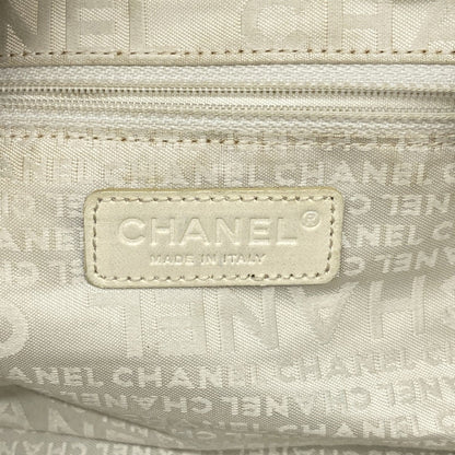 Chanel Beige Grained Calfskin Shoulder Bag (Pre-Owned)