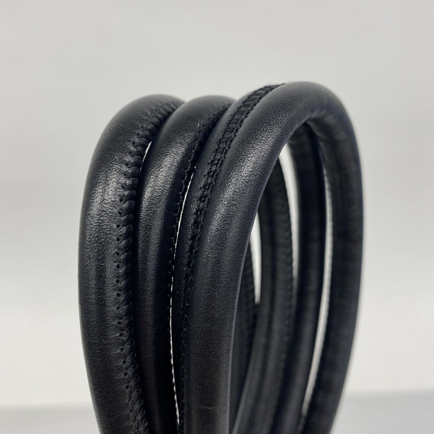 Chanel Beige Black Leather Tote Bag (Pre-Owned)