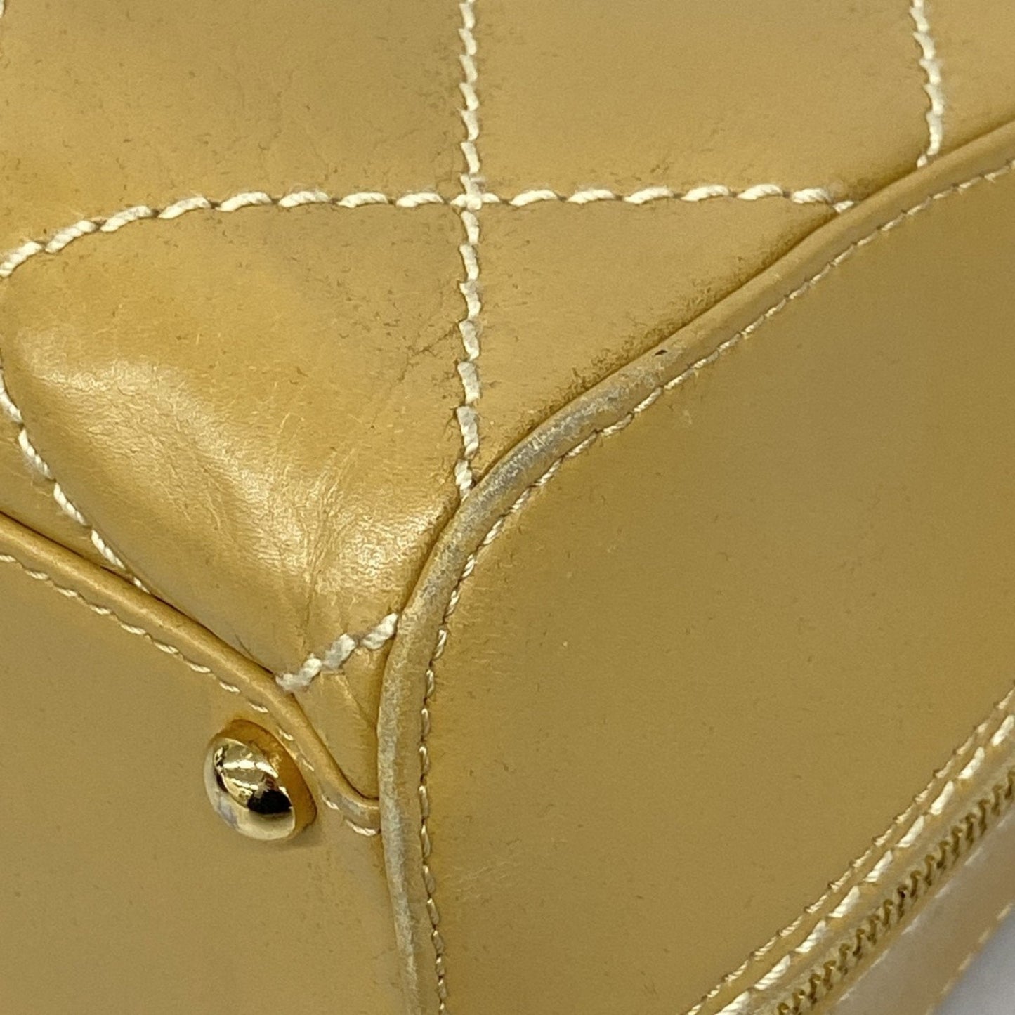 Chanel Beige Leather Tote Bag (Pre-Owned)