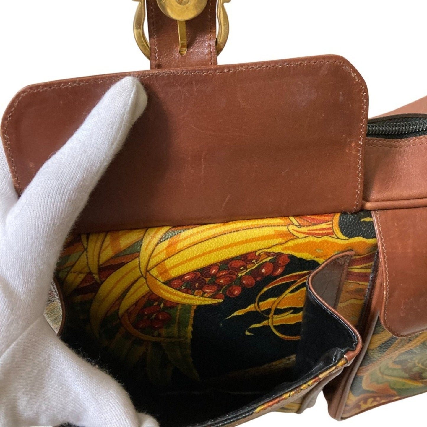 Salvatore Ferragamo Brown Shoulder Bag (Pre-Owned)