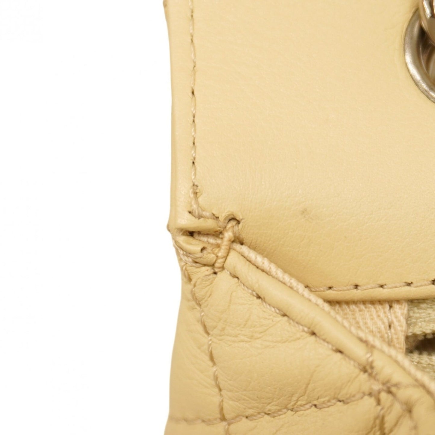 Chanel Beige Leather Shoulder Bag (Pre-Owned)