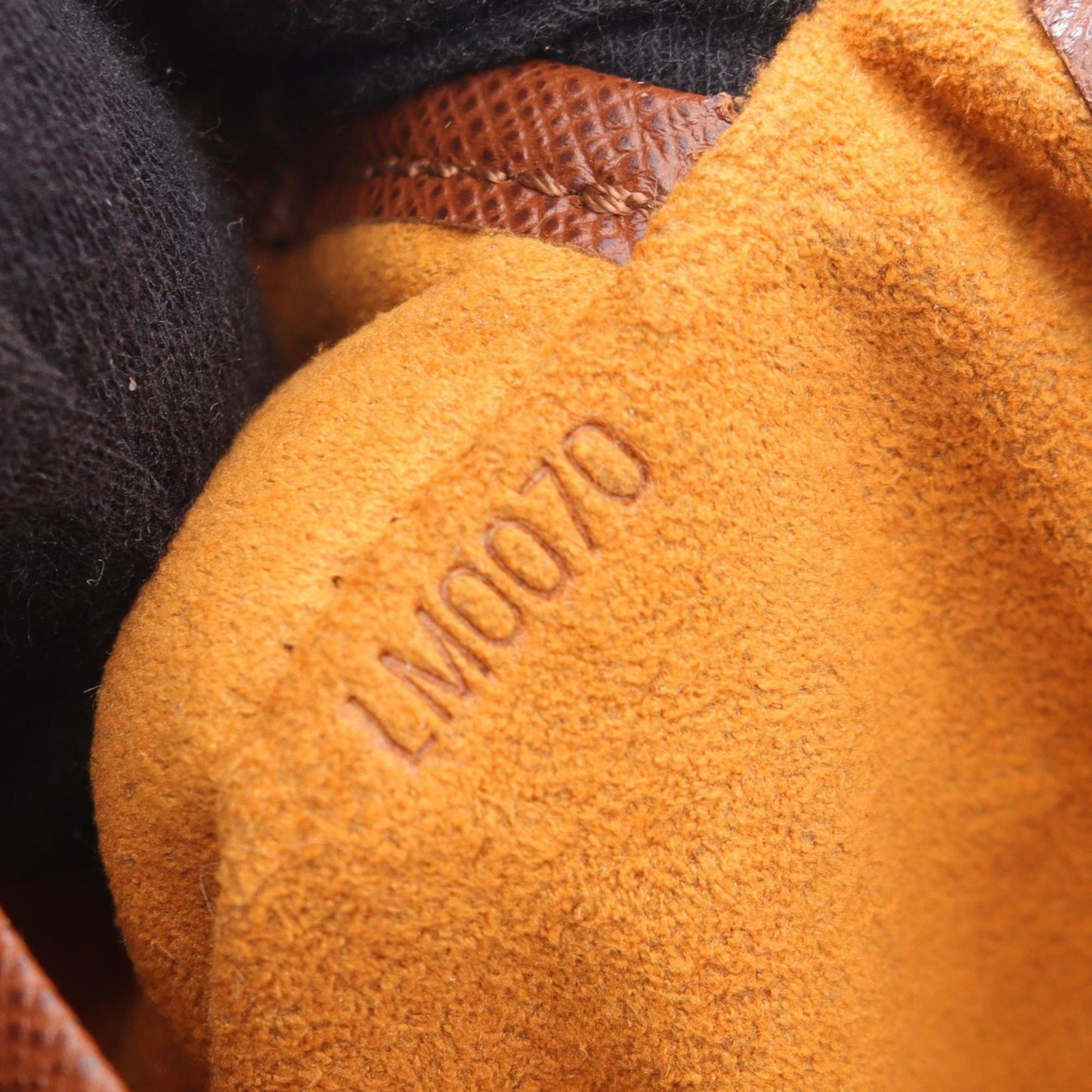 Louis Vuitton Brown Monogram Monogram Shoulder Bag (Pre-Owned)