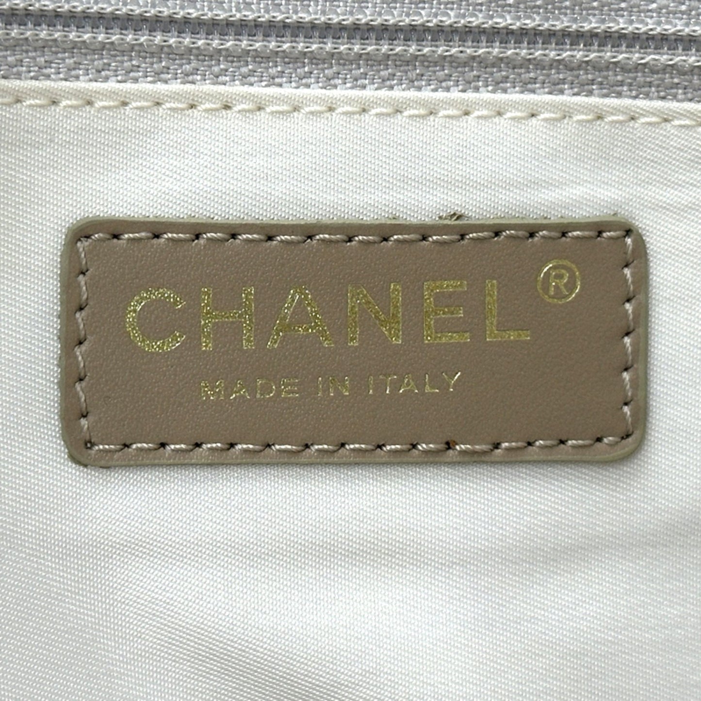 Chanel Beige Nylon Tote Bag (Pre-Owned)