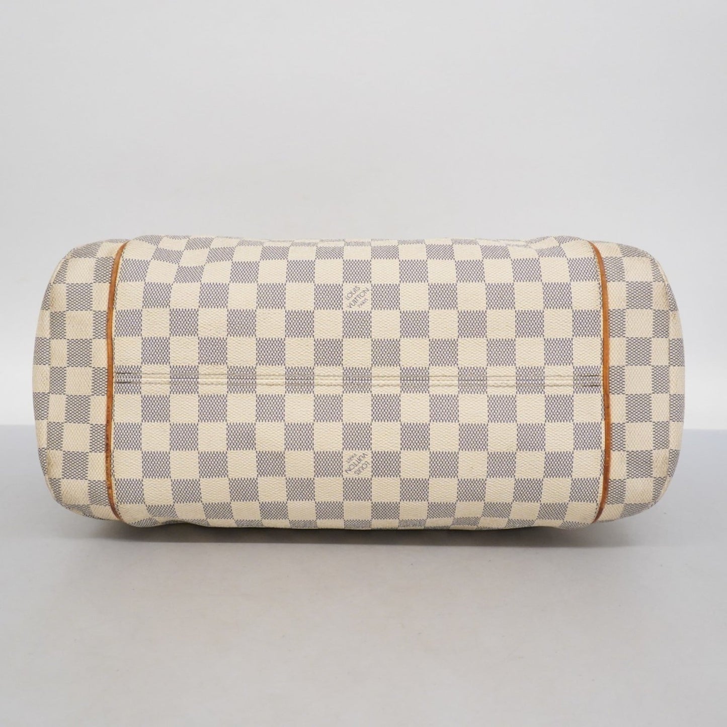 Louis Vuitton White Tote Bag (Pre-Owned)