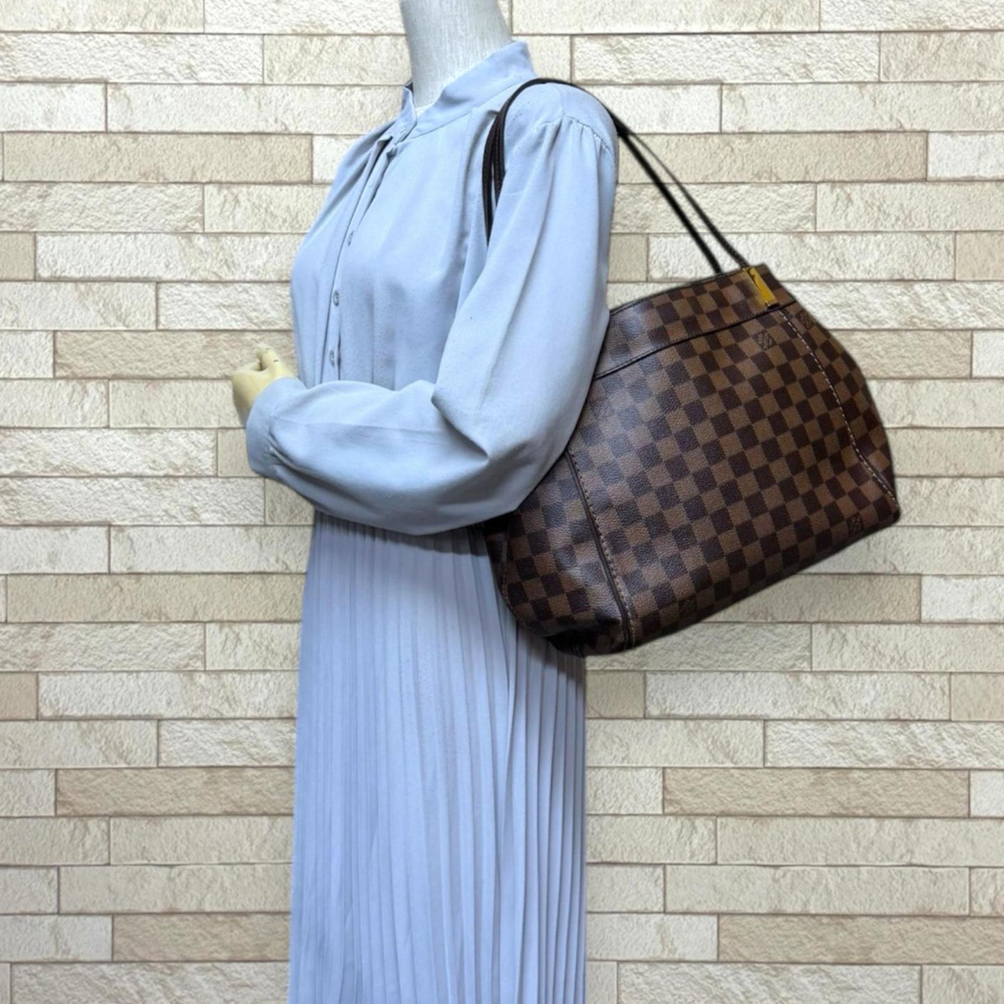 Louis Vuitton Brown Damier Canvas Shoulder Bag (Pre-Owned)