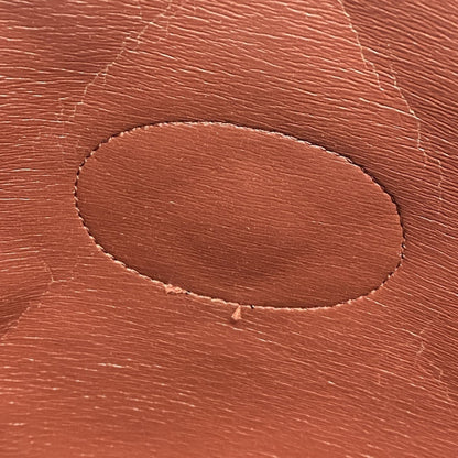 Chanel Black Leather Tote Bag (Pre-Owned)