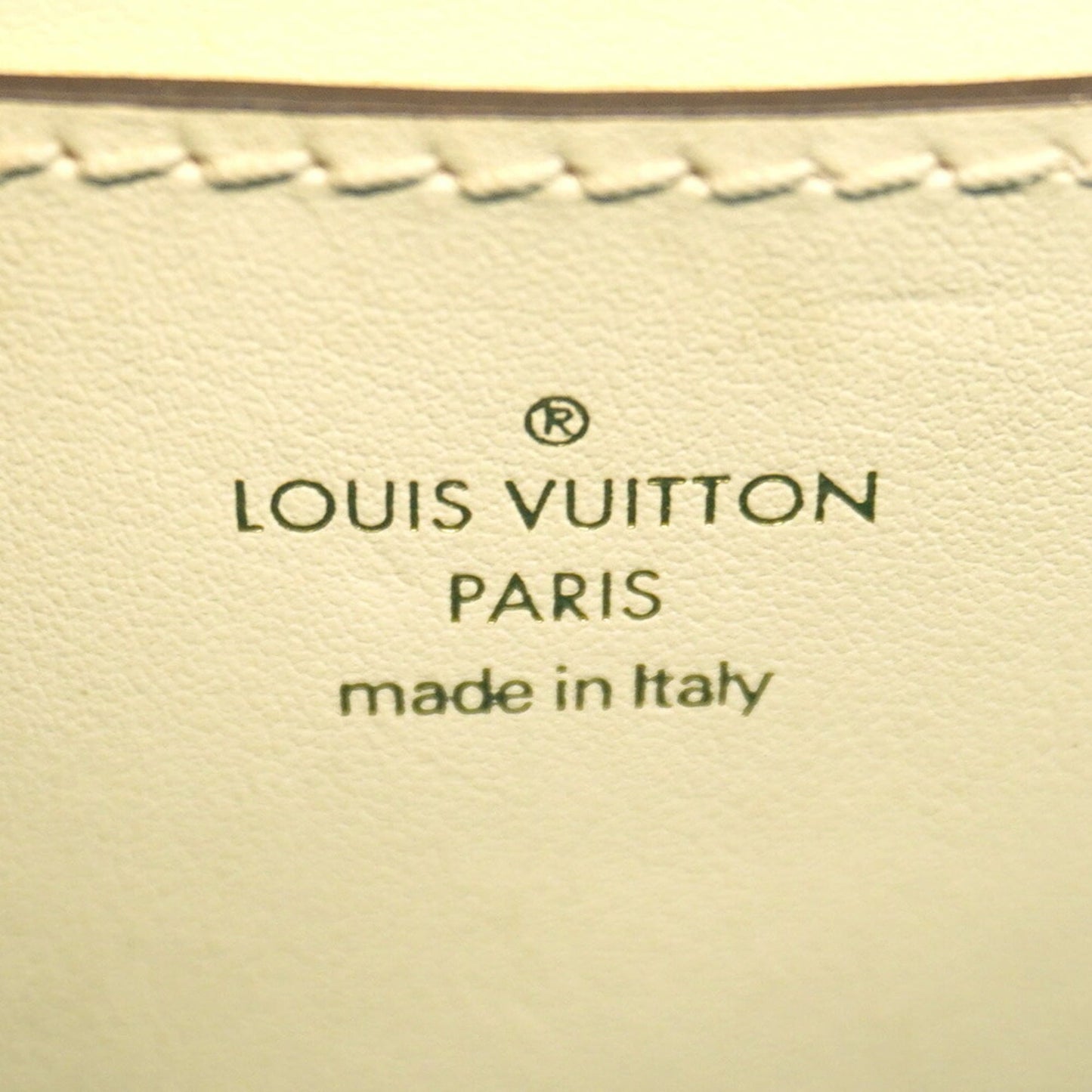 Louis Vuitton Cream Shoulder Bag (Pre-Owned)